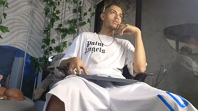 ItsZairen online show from 5, 6, 2026