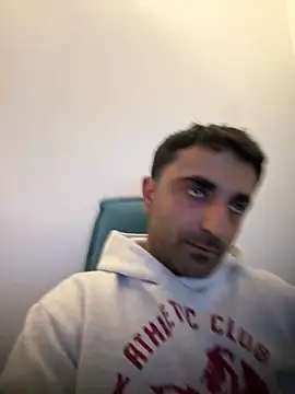 Snapshot of elia2711 chatting on 27, 3, 2026 elia2711 online show from 27, 3, 2026