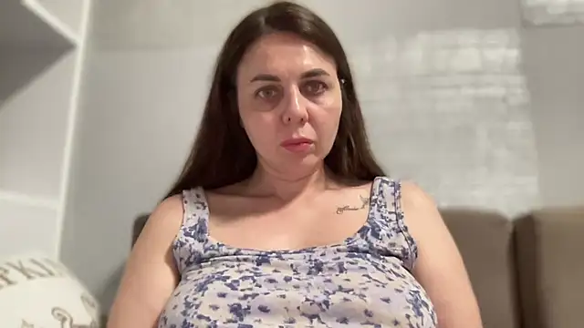 Darsy Rox online show from 5, 6, 2026