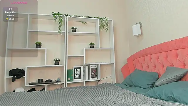 JennyferMore online show from 5, 4, 2026