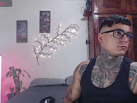 maxstrom111 online show from 17, 3, 2026