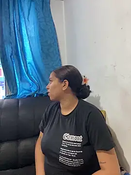 Luna white1 online show from 23, 4, 2026