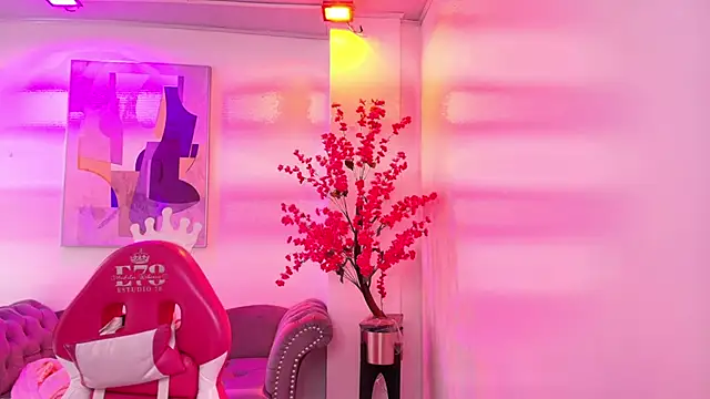 Chloe dolly online show from 14, 3, 2026