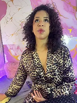 Snapshot of Woo_isDaphne chatting on 4, 7, 2026 Woo isDaphne online show from 4, 7, 2026