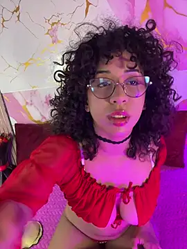 Snapshot of Woo_isDaphne chatting on 3, 8, 2026 Woo isDaphne online show from 3, 8, 2026