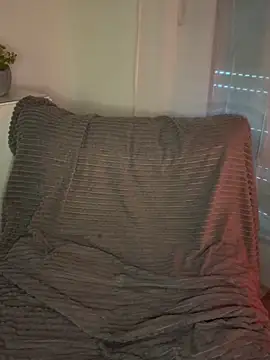 Alyssa-Schwarz online show from 13, 5, 2026