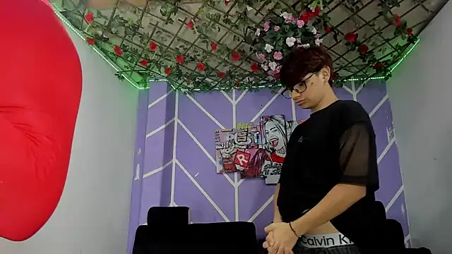 Lizeth hot2002 online show from 7, 3, 2026