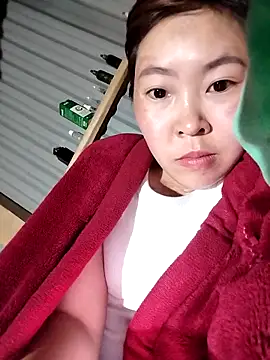 Yiyoongg online show from 3, 3, 2026