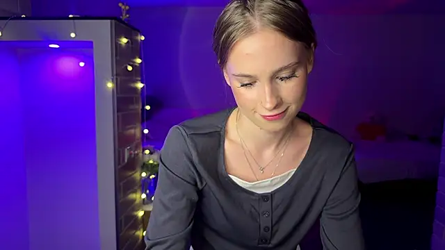 Snapshot of amily_sunray chatting on 27, 6, 2026 amily sunray online show from 27, 6, 2026