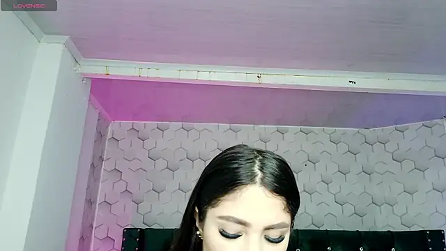 babyy nicols m online show from 27, 4, 2026