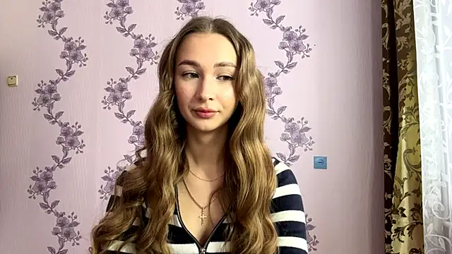 LacieHelaire online show from 4, 3, 2026