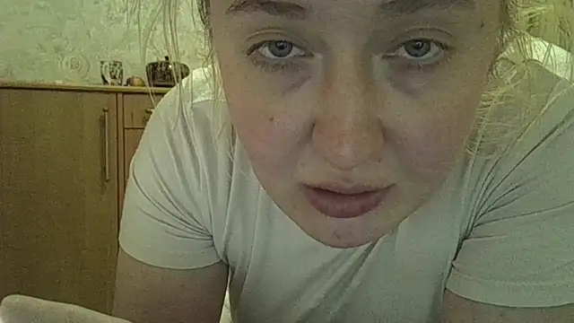 CurvyWild Lady30 online show from 26, 4, 2026