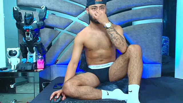 Xanderstone00 online show from 26, 6, 2026