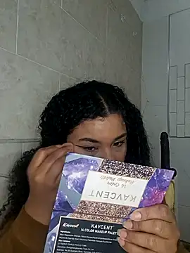 BrianaSweetxxx online show from 22, 4, 2026