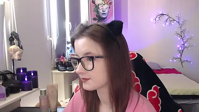 LunaXcherry online show from 2, 5, 2026