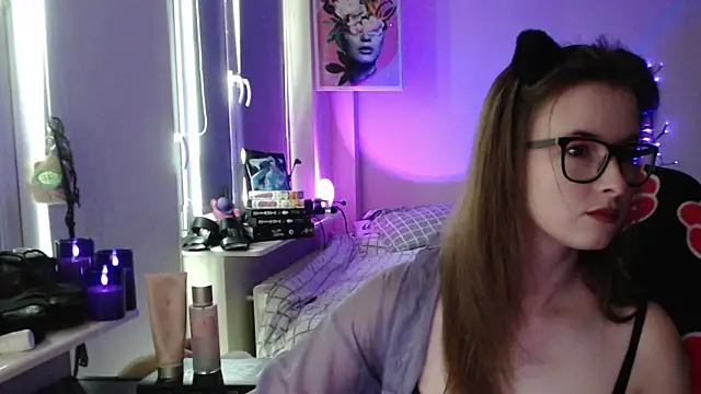 LunaXcherry online show from 7, 5, 2026
