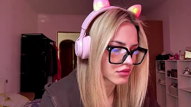 Snapshot of Evva_mayy chatting on 22, 3, 2026 Evva mayy online show from 22, 3, 2026