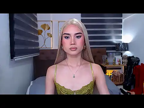 JuicyCockThea online show from 21, 4, 2026