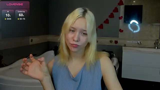 Snapshot of EmilyTrase chatting on 28, 2, 2026 EmilyTrase online show from 28, 2, 2026