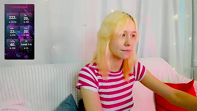 Snapshot of EmilyTrase chatting on 2, 3, 2026 EmilyTrase online show from 2, 3, 2026