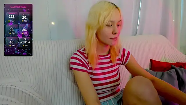 Snapshot of EmilyTrase chatting on 2, 3, 2026 EmilyTrase online show from 2, 3, 2026