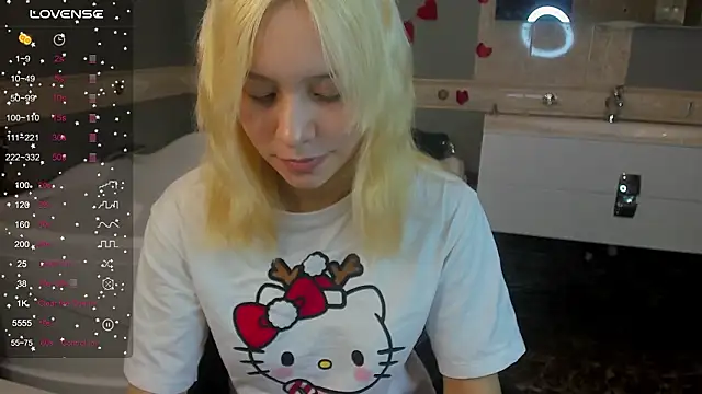 Snapshot of EmilyTrase chatting on 5, 3, 2026 EmilyTrase online show from 5, 3, 2026