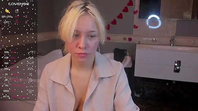 Snapshot of EmilyTrase chatting on 6, 3, 2026 EmilyTrase online show from 6, 3, 2026