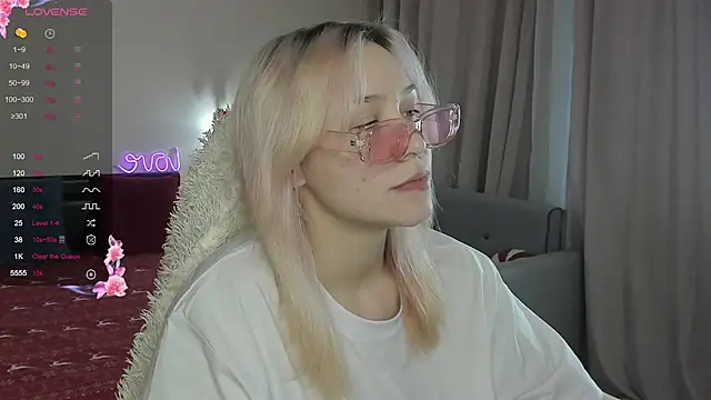 EmilyTrase online show from 24, 4, 2026