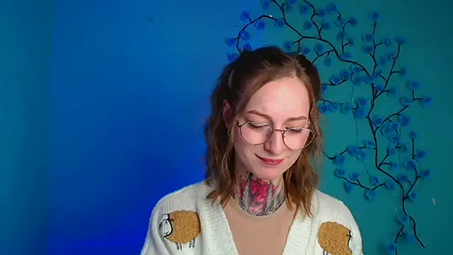 Esmi Winter online show from 10, 3, 2026