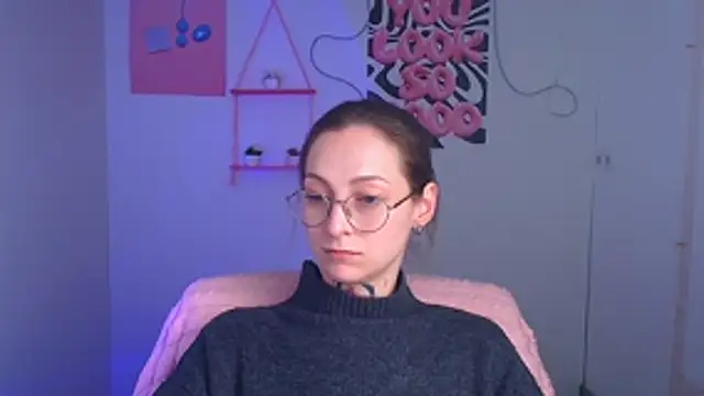 Esmi Winter online show from 23, 4, 2026