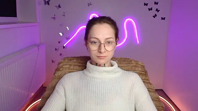 Esmi Winter online show from 27, 4, 2026