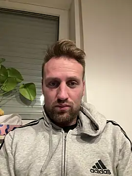 lovefuess online show from 11, 2, 2026