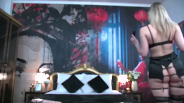 SelenaRuss online show from 26, 4, 2026