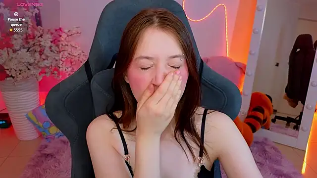 MmollyMay online show from 24, 4, 2026