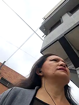 Alexamontiel  online show from 24, 4, 2026