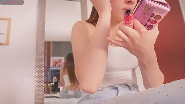 Shopie Colucci online show from 22, 4, 2026