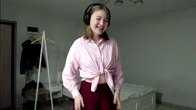 Mirrrra1 online show from 14, 2, 2026