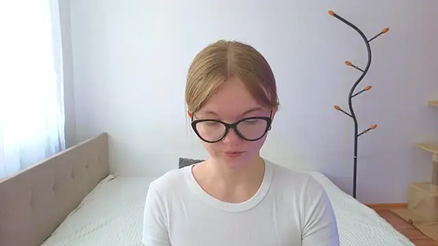 StellaBunny online show from 5, 6, 2026