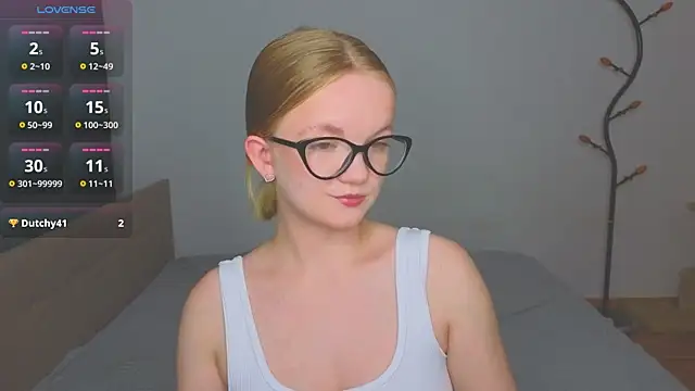 StellaBunny online show from 27, 7, 2026