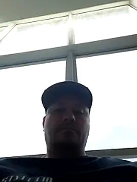Snapshot of thomax10 chatting on 13, 5, 2026 thomax10 online show from 13, 5, 2026