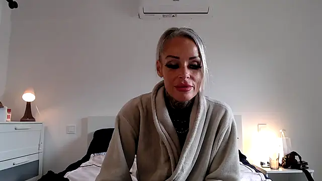 Snapshot of Sophie-Logan-Ink chatting on 26, 3, 2026 Sophie-Logan-Ink online show from 26, 3, 2026