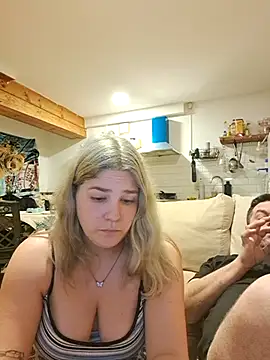 Dulcexpecado online show from 28, 4, 2026