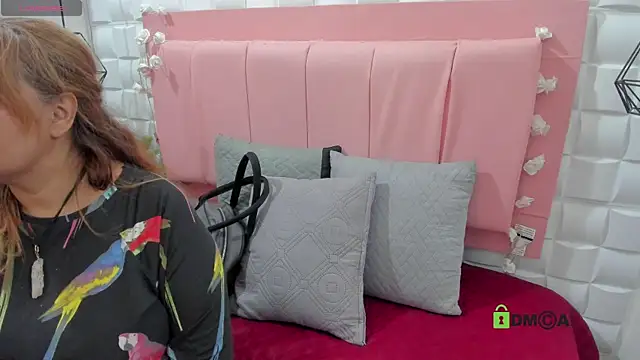  Victoria milf  online show from 18, 4, 2026