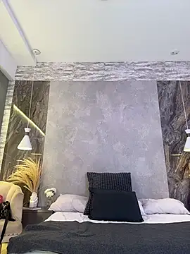 Hannah-Prada online show from 20, 2, 2026