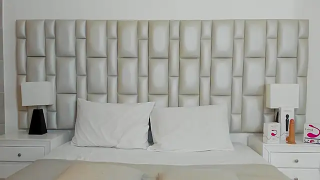 Snapshot of paola_katy_dicks chatting on 28, 12, 2024 paola katy dicks online show from 28, 12, 2024