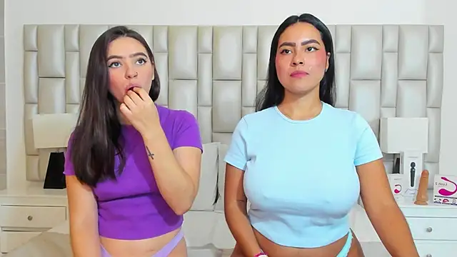 Snapshot of paola_katy_dicks chatting on 10, 1, 2025 paola katy dicks online show from 10, 1, 2025