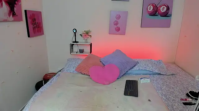 AnnyCotton online show from 17, 4, 2026