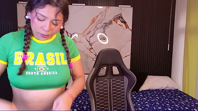 Sophie19   online show from 13, 3, 2026