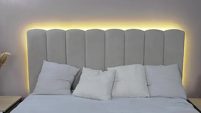 AlisiaStill  online show from 12, 3, 2026