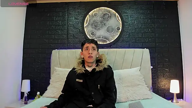 magiic lesbii online show from 11, 3, 2026